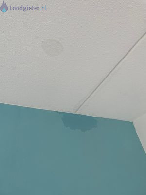 lekkage plafond slaapkamer loodgieter
