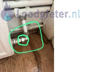 Loodgieter Groningen Lekkage koppelstuk radiator