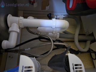 Loodgieter Verstopping keukenafvoer Verstopping keukenafvoer + reparatie afvoer