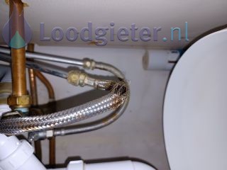 Loodgieter Rijswijk Gesprongen toevoer leiding keukenkraan