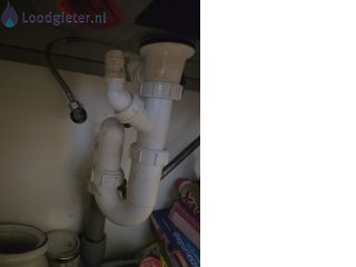 Loodgieter Aansluiting wasmachine maken afvoer en waterleiding verleggen