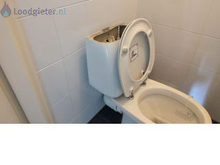 Loodgieter Harmelen wc blijft doorlopen