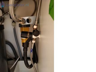 Loodgieter Kraan monteren kraan lekt en zit los