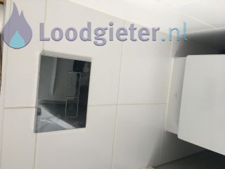 Loodgieter Rotterdam Hangend inbouwtoilet vult langzaam