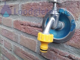 Loodgieter Biezenmortel Buitenkraan in een gevelkom vervangen