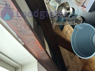 Loodgieter Heemstede Lekkage bij dak en kantelraam.