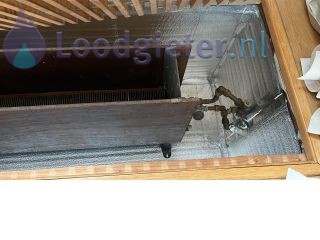 Loodgieter Badhoevedorp Nieuwe radiator ophangen en convector verwijderen