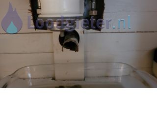 Loodgieter Utrecht Afgebroken wastafelafvoer in de badkamer