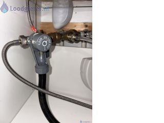Loodgieter inlaatcombinatie Lekkage inlaatcombinatie
