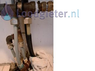 Loodgieter Oude-Tonge Lekkage radiator leiding