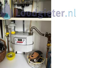Loodgieter Middelburg Gasleiding geraakt in de muur.