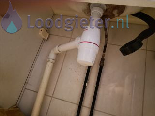 Loodgieter Ontstoppen WC Verstopping toilet plus reparatie afvoer wasbak