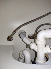Loodgieter Beuningen Toilet blijft doorlopen en keukenkraan vervangen