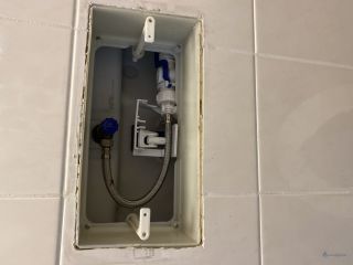 Loodgieter Houten Doorlopend inbouw toilet