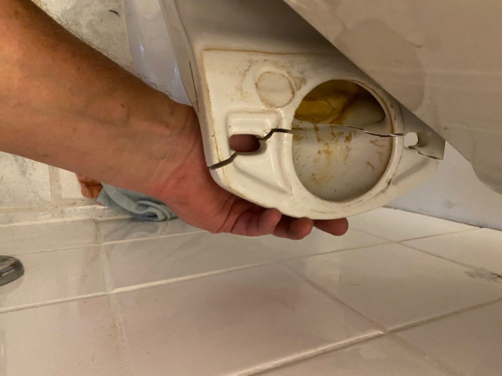 Gebroken hangend toilet Kralingen
