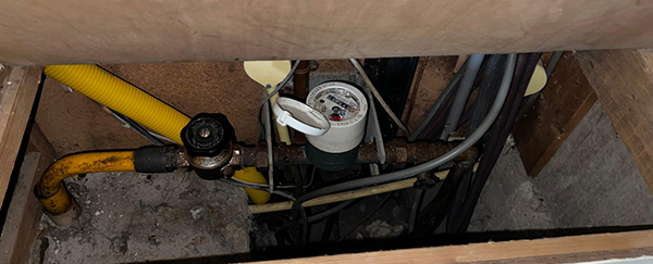 Watermeter onder in meterkast