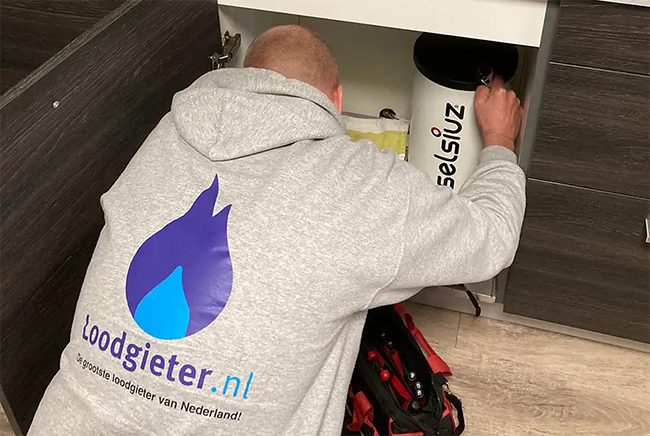 Installatie en reparatie loodgieter selsiuz